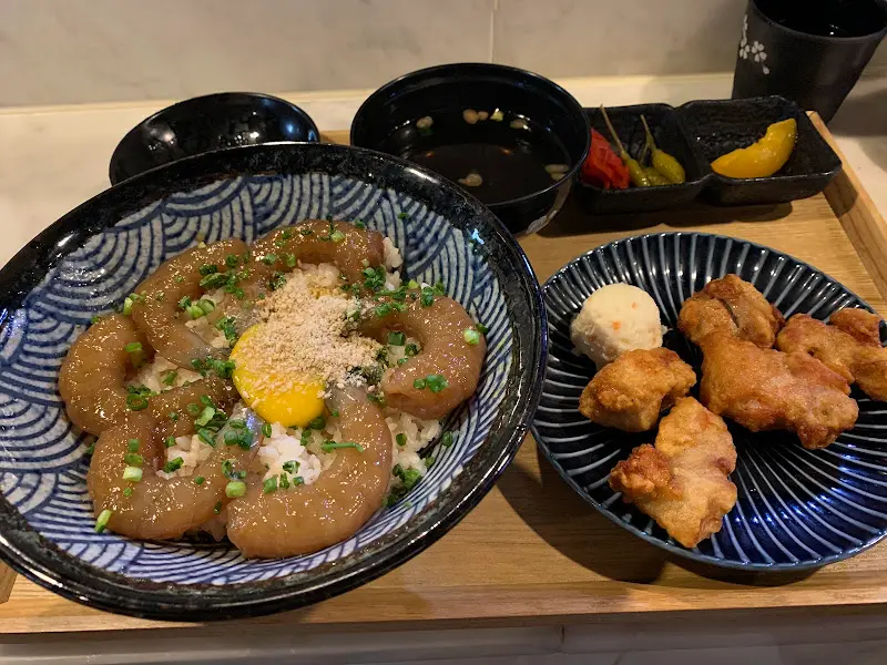 간장새우덮밥과 가라아게