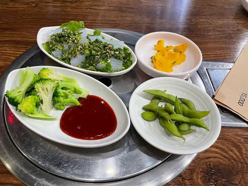 다양한 곁들임 메뉴