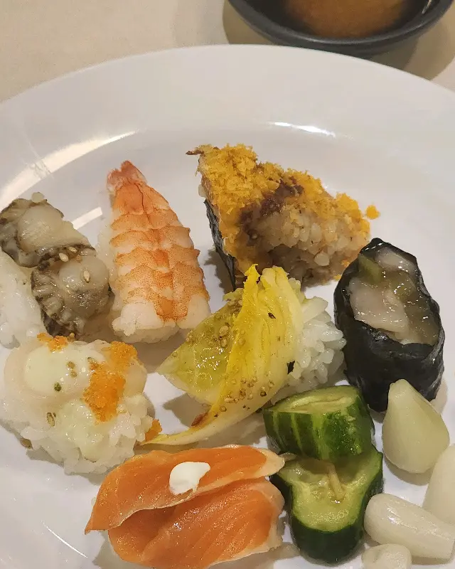 신선한 스시 코너