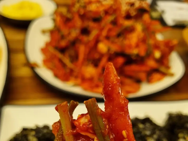 젓가락을 멈출 수 없는 마성의 무침회