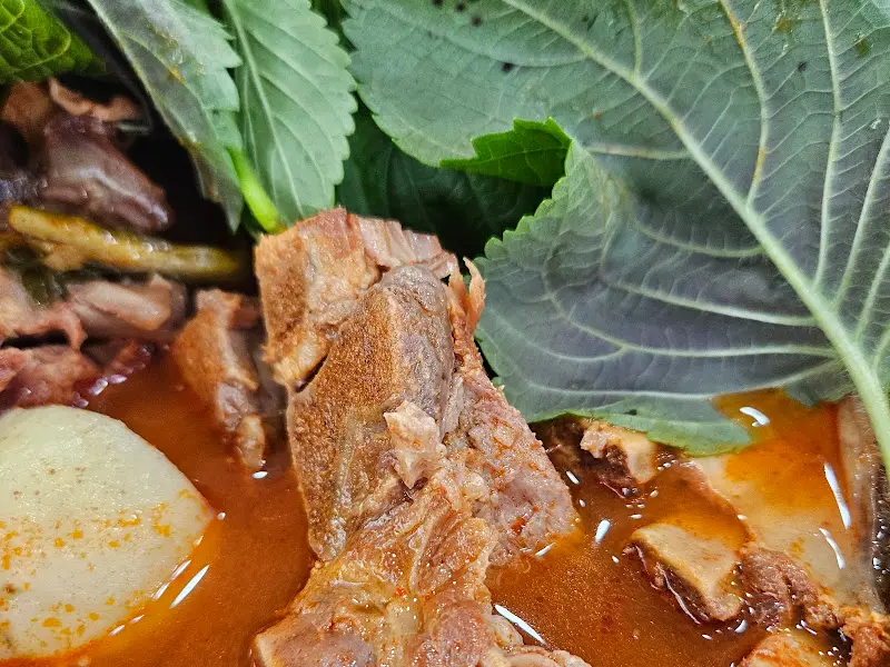 살코기가 가득 붙어있는 뼈다귀