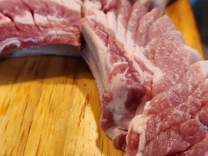 신선한 돼지고기 돈뿔