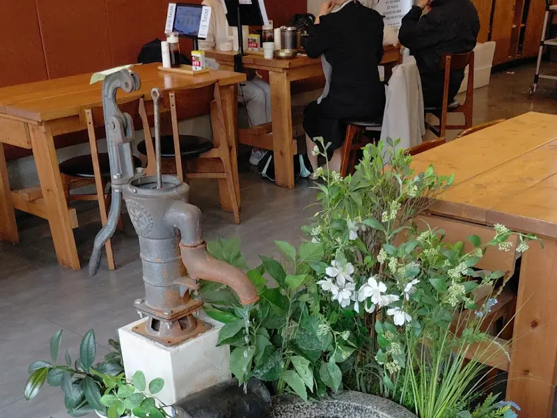 해정남옥 내부 인테리어