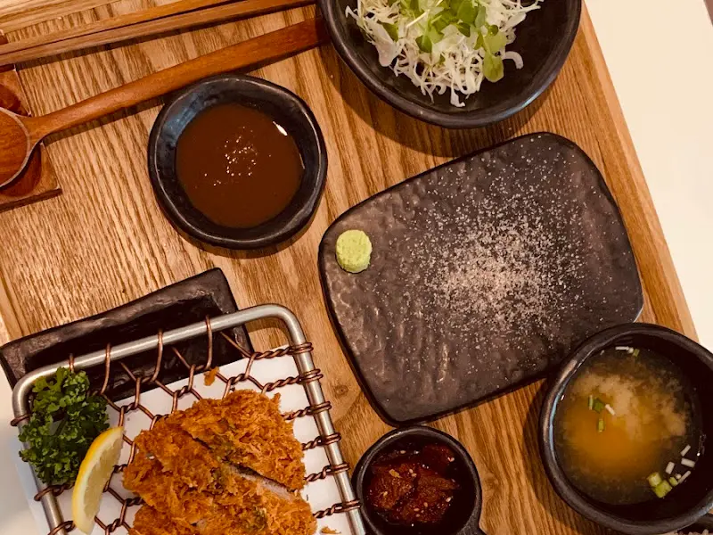 히레카츠 한상차림