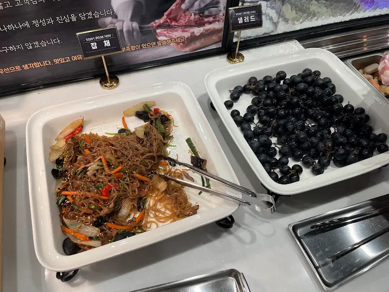 샐러드바 음식 코너