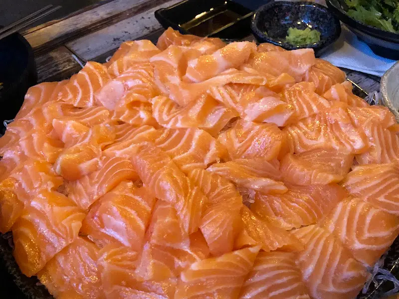 푸짐한 숙성 연어회