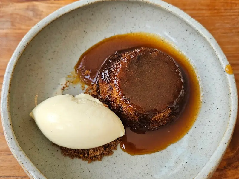 대추 브라우니와 바닐라 아이스크림