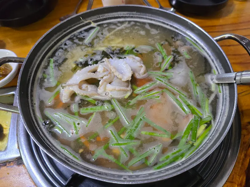 해물칼국수 테이블 세팅