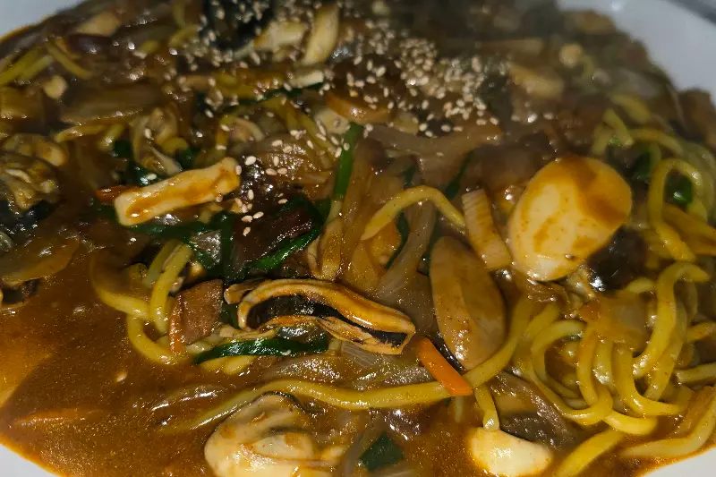 홍굴이해물짬뽕 해물쟁반짜장