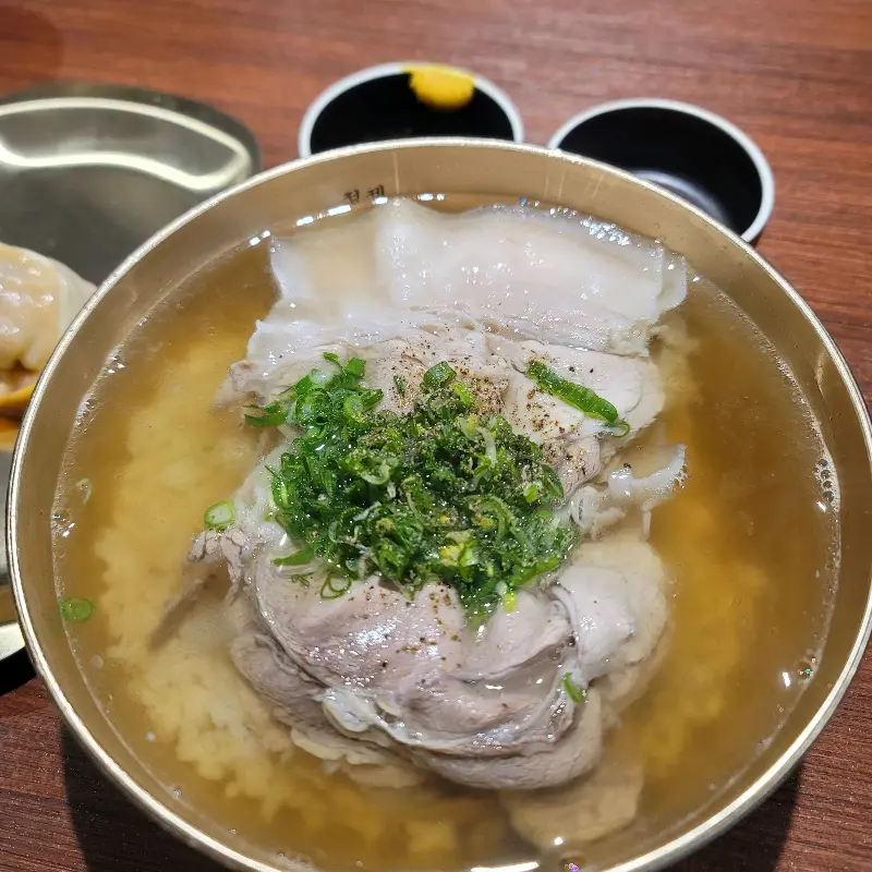 돼지곰탕의 비주얼