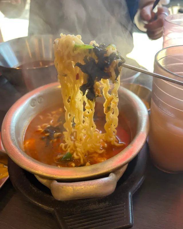 김가루가 뿌려진 라면