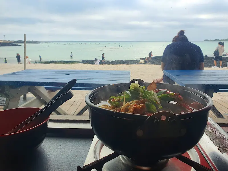 창밖 풍경과 황게알탕