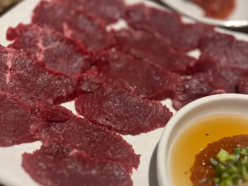 얇게 저며진 한우