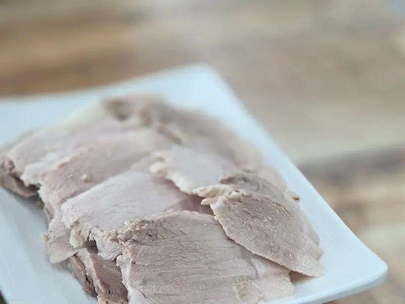 윤기가 흐르는 수육