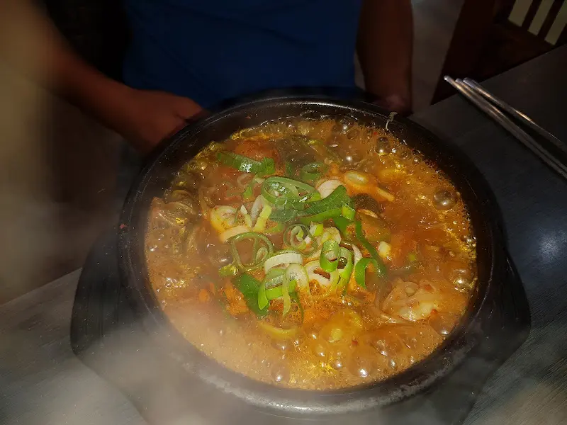 보글보글 끓고 있는 뚝갈비찜