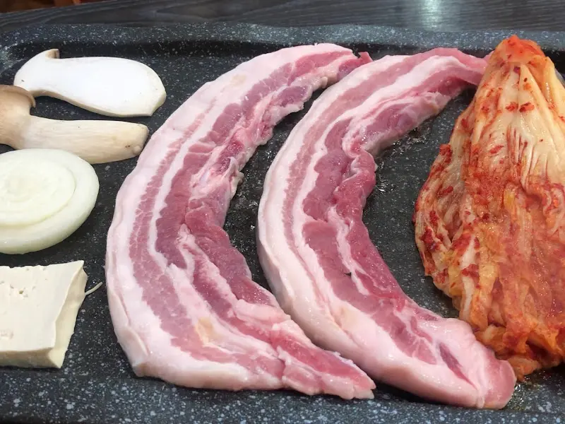 오겹살과 김치의 환상적인 만남