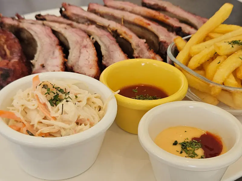 윤기가 자르르 흐르는 훈제 립