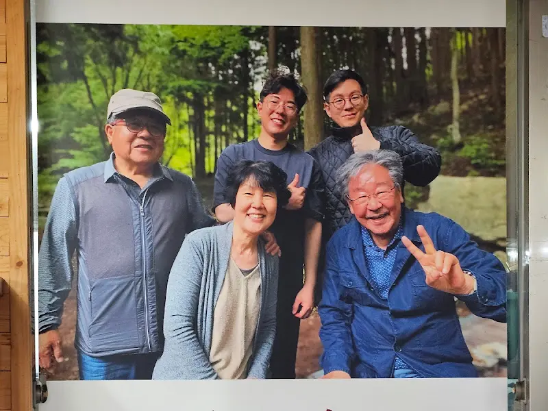 식당 스태프 단체 사진