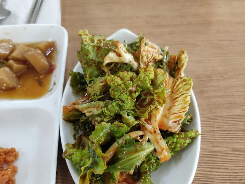 싱싱한 상추 겉절이