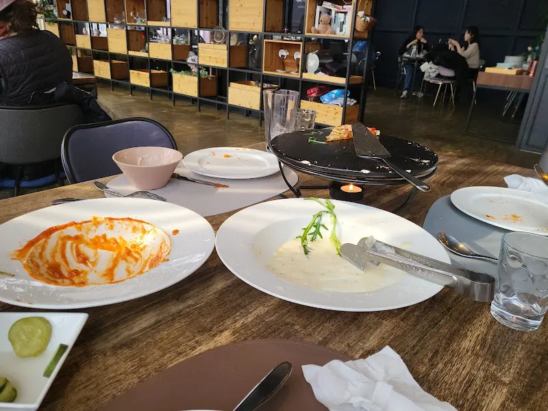 식사 후 남은 음식