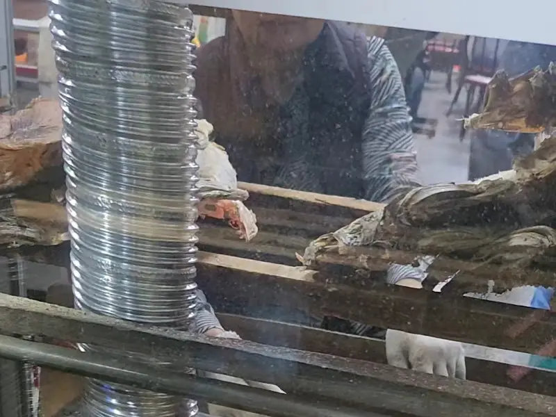 황태를 굽는 모습