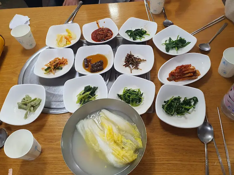 푸짐한 반찬 한 상