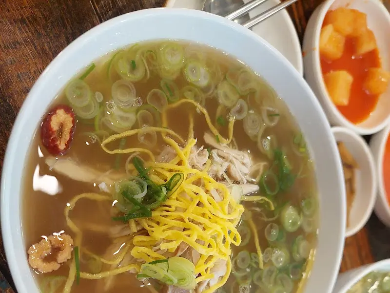기가기가면 닭칼국수
