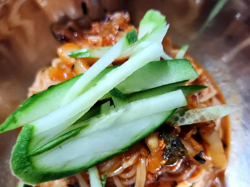 비빔국수 근접 사진