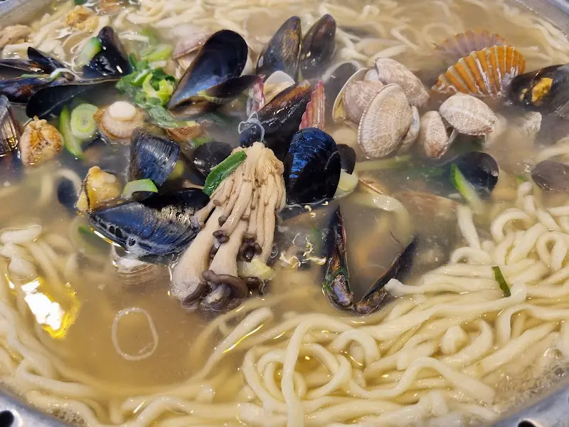 조개와 칼국수