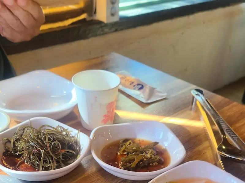 정갈한 밑반찬 클로즈업