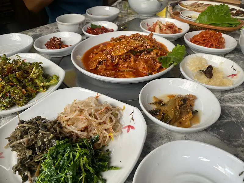 송백가든의 푸짐한 한 상 차림