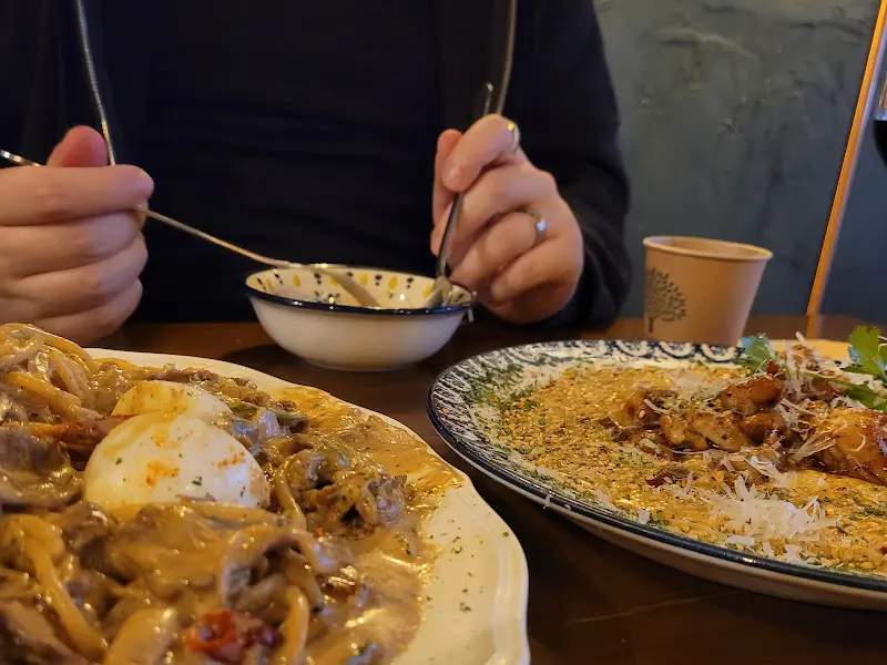 치밥과 매운 까르보나라