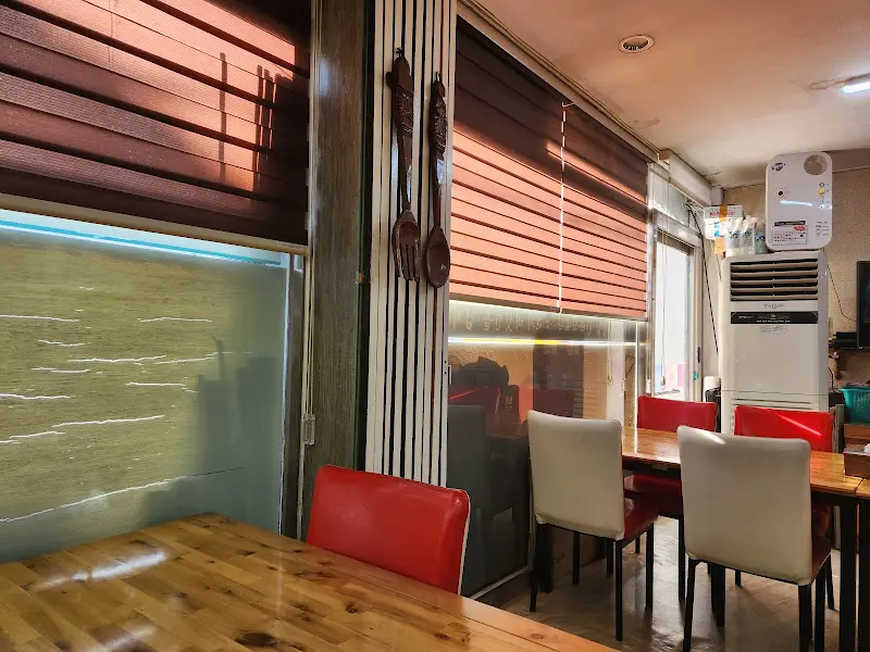 창가 좌석 모습