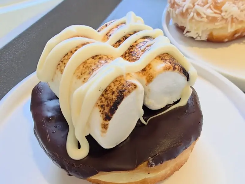 마시멜로우 도넛