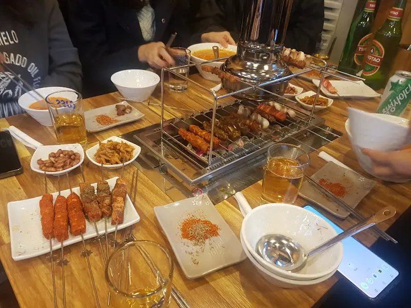 맛있는 음식과 함께 즐거운 시간
