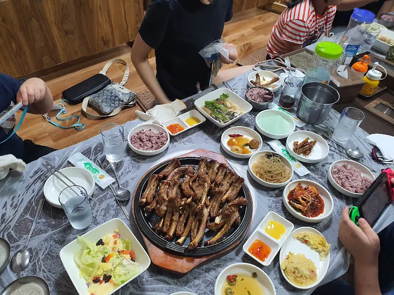 주아네 등갈비 푸짐한 한 상