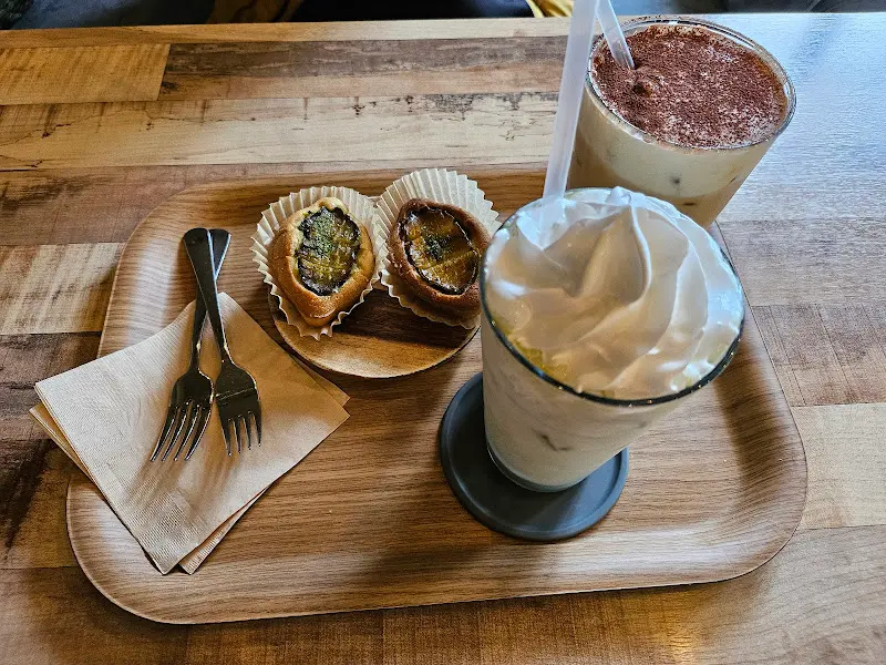 전복빵과 해초라떼