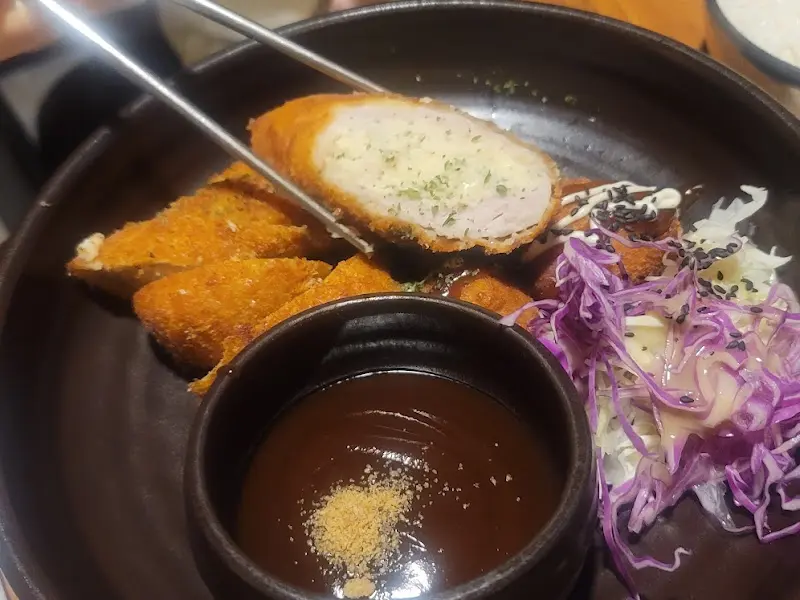 겉바속촉 두부 돈가스