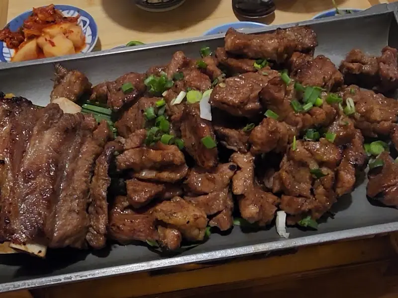 숯불갈비와 곁들여 먹기 좋은 반찬들