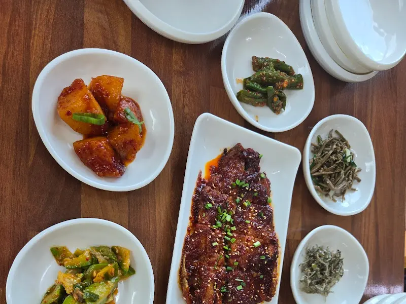 정갈한 밑반찬 클로즈업