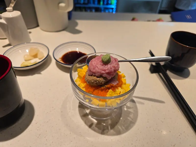 다채로운 색감의 카이센동