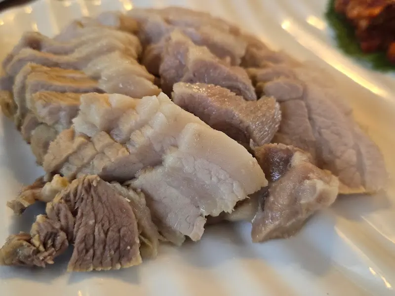 윤기가 흐르는 보쌈