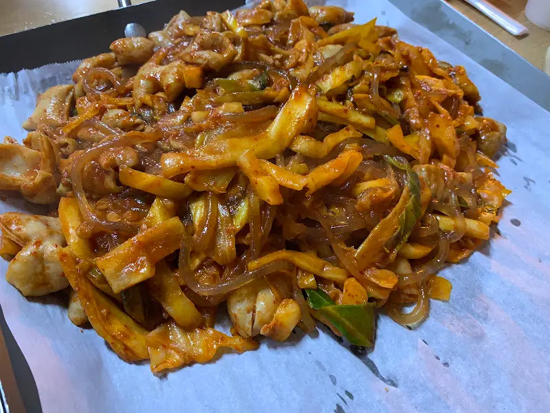 푸짐한 야채 곱창 한 상