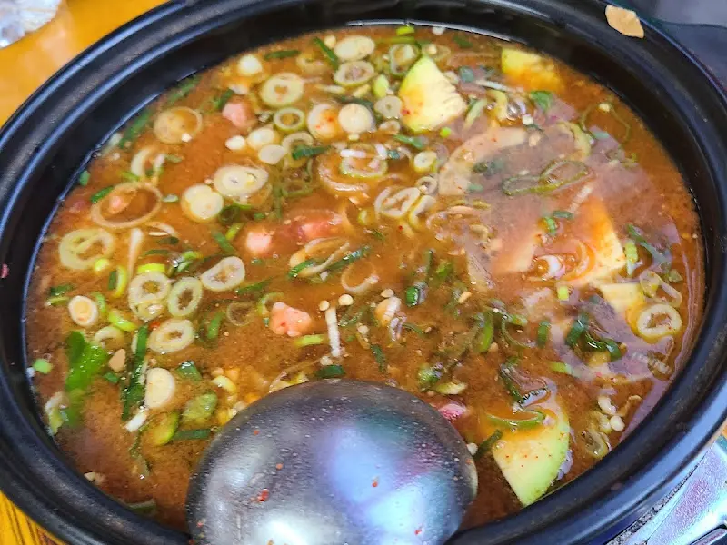 얼큰한 김치찌개