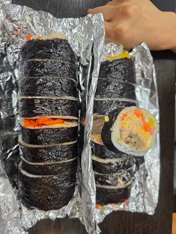 포장된 김밥