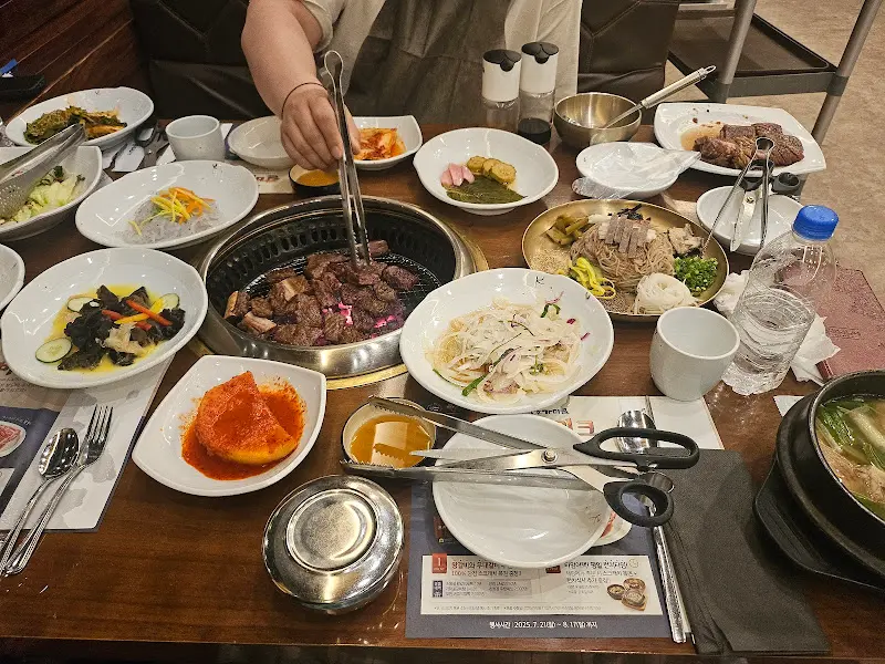 송추가마골 테이블 전경