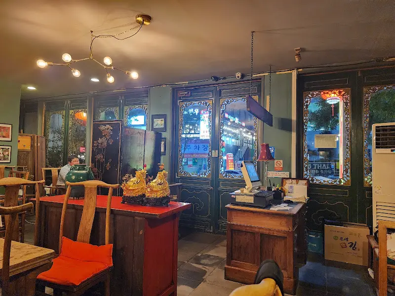 팔선생 내부 인테리어