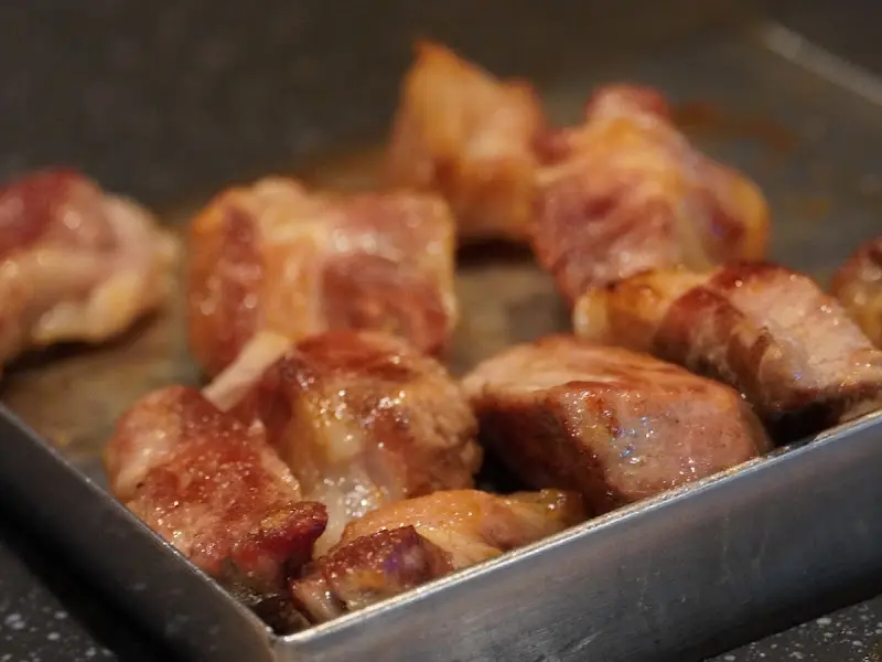 구워지고 있는 돼지고기