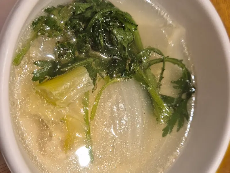 맑은 국물의 미역국