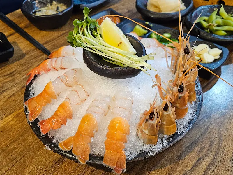 딱새우회의 아름다운 자태